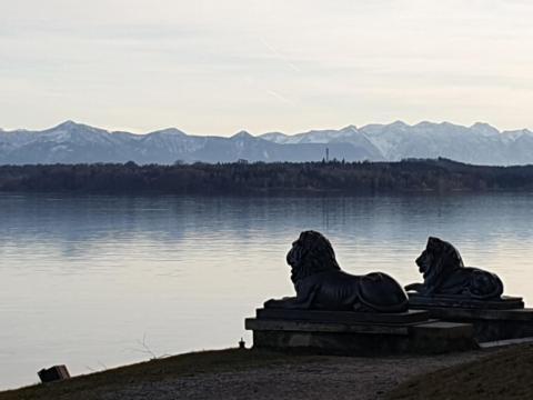 Central Starnberg And Surrounded By Nature Exterior foto